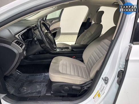 Used 2017 Ford Fusion S image 9