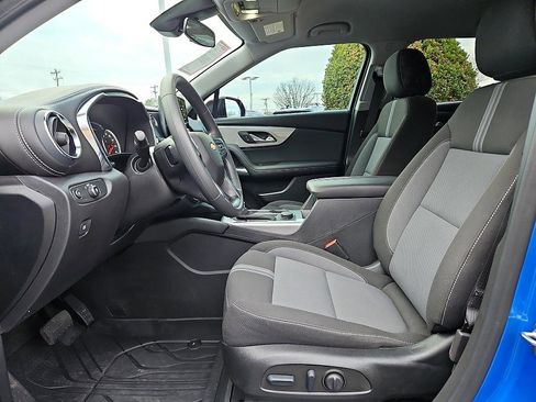 New 2025 Chevrolet Blazer LT w/ Midnight/Sport Edition image 9