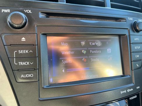 Used 2012 Toyota Prius V Two image 21