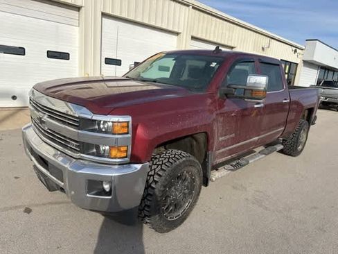 Used 2015 Chevrolet Silverado 2500 LTZ w/ LTZ Plus Package image 2