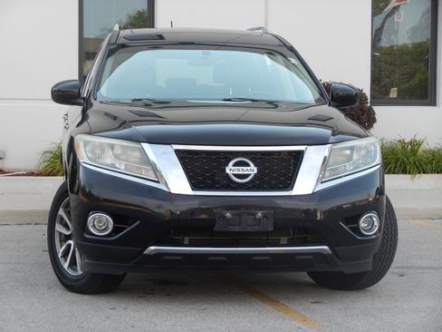 Used 2014 Nissan Pathfinder SL w/ SL Premium Package AWD/4WD image 8
