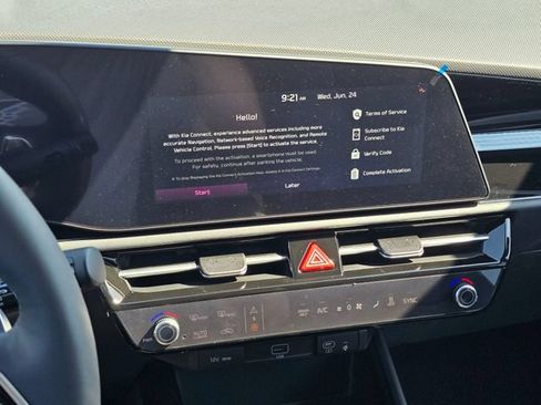 New 2026 Kia Niro Wind FWD image 25