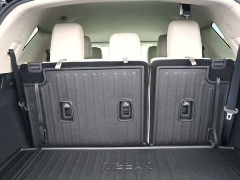 New 2025 Nissan Pathfinder SL w/ Cargo Package image 13