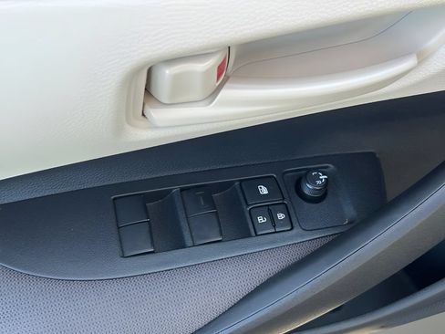 Certified 2025 Toyota Corolla LE FWD image 10
