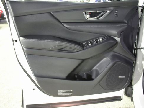 Certified 2025 Subaru Ascent Limited image 9