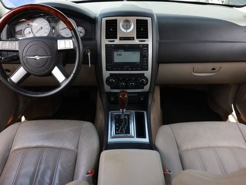 Used 2006 Chrysler 300 C w/ Protection Group II RWD image 24