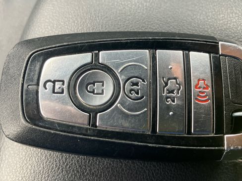 Used 2025 Ford Mustang Premium RWD image 27
