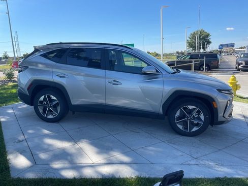 Used 2025 Hyundai Tucson SEL FWD image 6