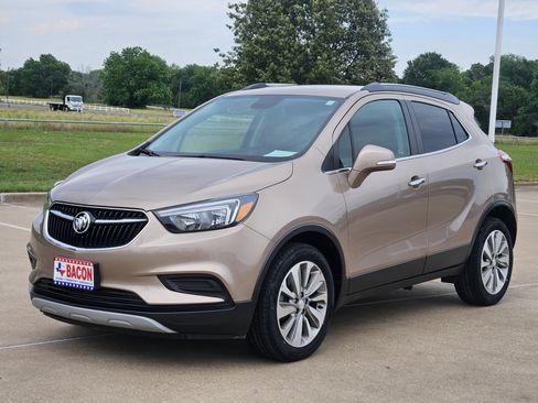 Used 2018 Buick Encore Preferred FWD image 1