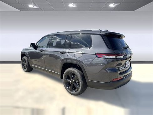 New 2025 Jeep Grand Cherokee L Limited w/ Luxury Tech Group II image 3