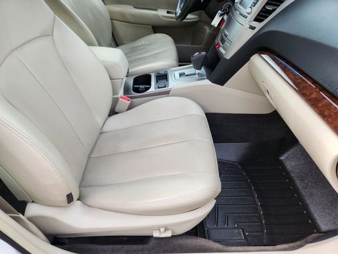 Used 2014 Subaru Legacy 2.5i Limited image 17