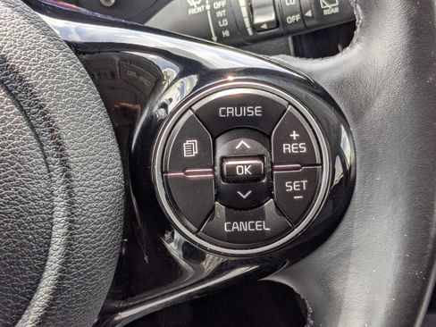 Used 2022 Kia Soul GT-Line FWD image 27