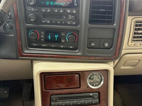 Used 2005 Cadillac Escalade AWD image 15