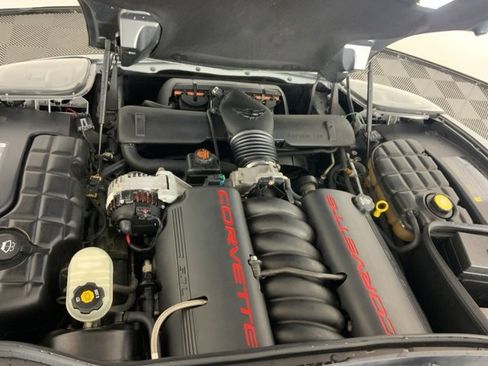 Used 2003 Chevrolet Corvette Coupe w/ Preferred Equipment Group image 22