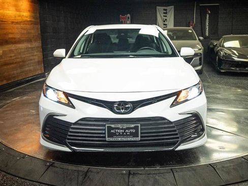 Used 2024 Toyota Camry LE FWD image 4