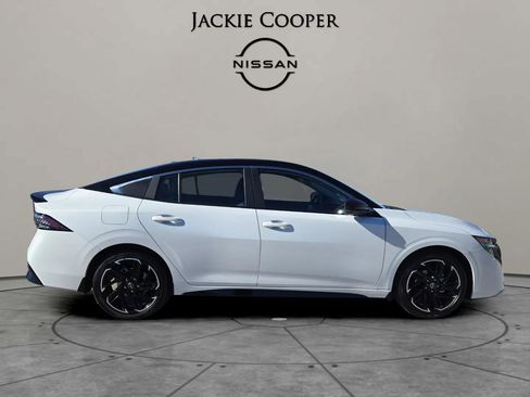 New 2026 Nissan Sentra SR w/ SR Premium Package image 6