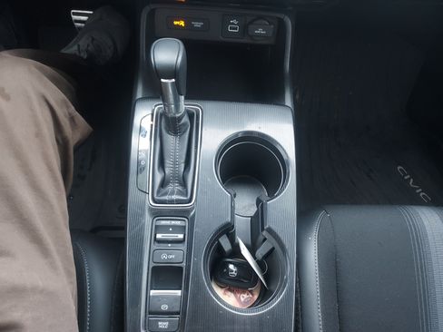 Used 2024 Honda Civic Sport image 28