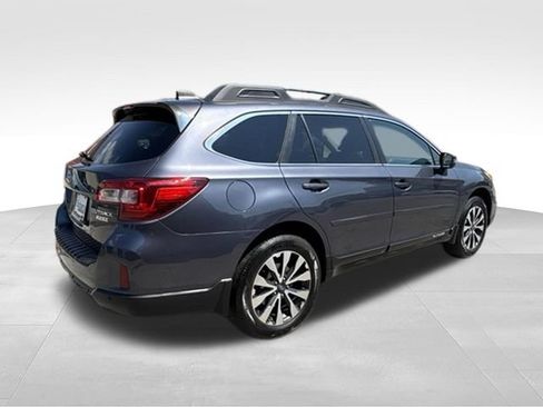 Used 2017 Subaru Outback 2.5i Limited AWD/4WD image 7
