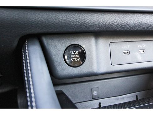 Used 2025 Nissan Rogue Platinum w/ Tech Package FWD image 22