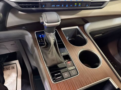 Used 2023 Toyota Sienna XLE image 20