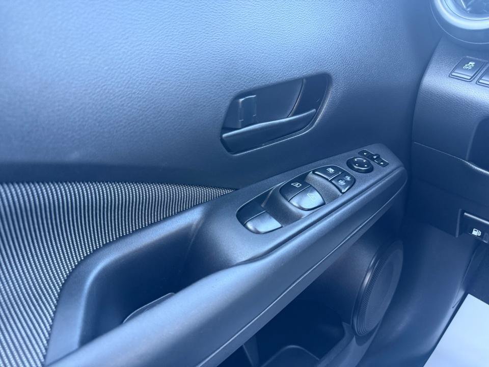 Used 2018 Nissan Kicks S FWD image 36