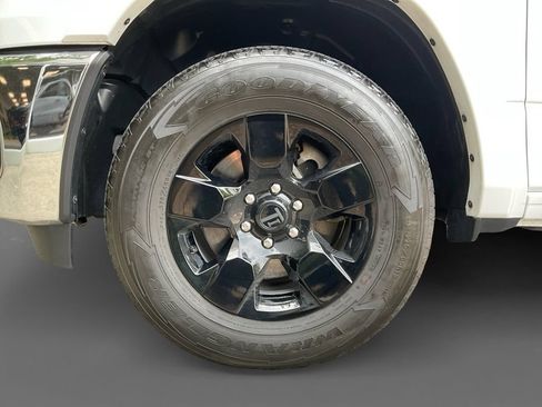 Used 2025 RAM 1500 Big Horn AWD/4WD image 15