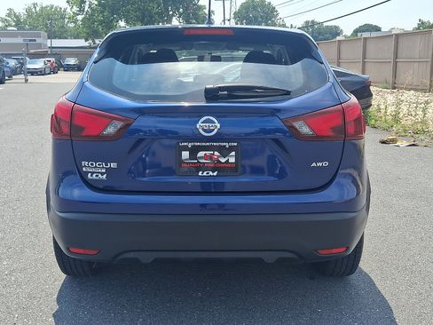 Used 2018 Nissan Rogue Sport S AWD/4WD image 5