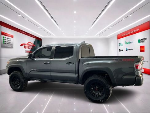 Used 2020 Toyota Tacoma TRD Off-Road w/ Technology Package AWD/4WD image 4