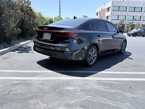 Used 2022 Kia Forte LXS FWD image 10