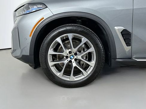 Used 2024 BMW X5 xDrive40i w/ Premium Package image 32