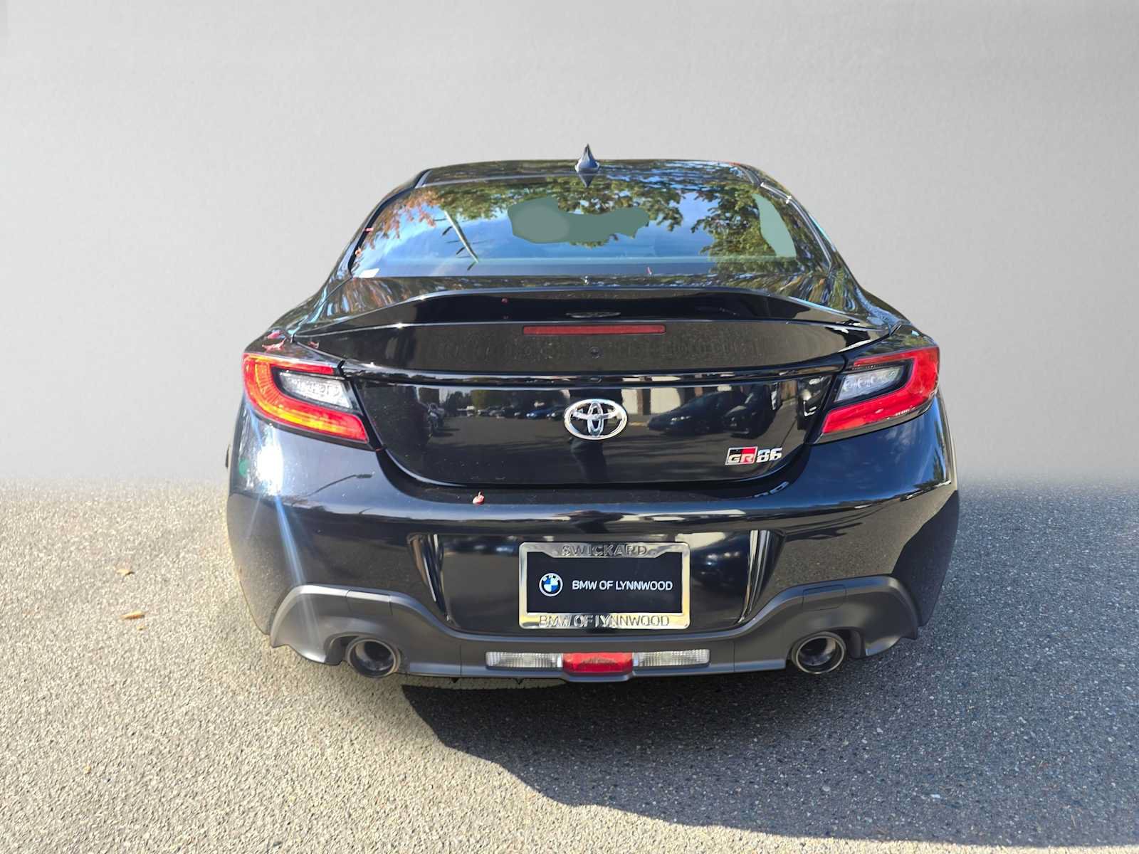 Used 2023 Toyota GR86 Premium w/ ALL Weather Mat Package (TMS) RWD image 4