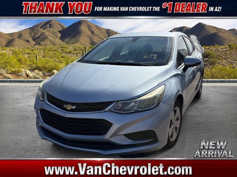 Used 2018 Chevrolet Cruze LS FWD image 1