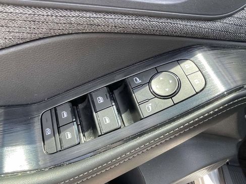 Used 2023 Nissan Rogue SV FWD image 18