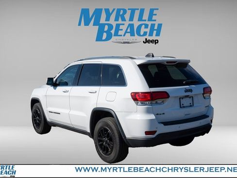 Certified 2020 Jeep Grand Cherokee Laredo image 4