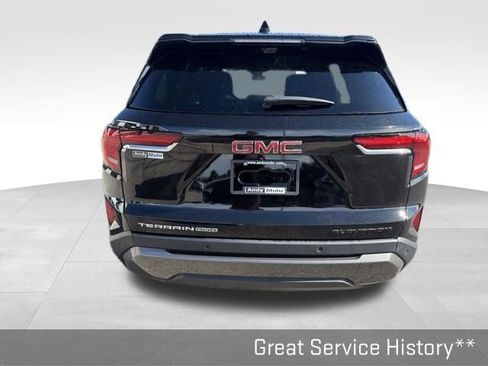 Used 2025 GMC Terrain Elevation w/ Technology Package II AWD/4WD image 13