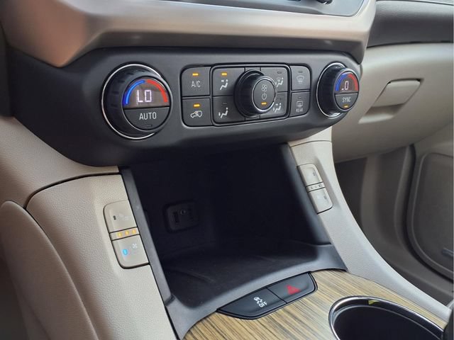 Certified 2018 GMC Acadia Denali w/ Technology Package FWD image 10