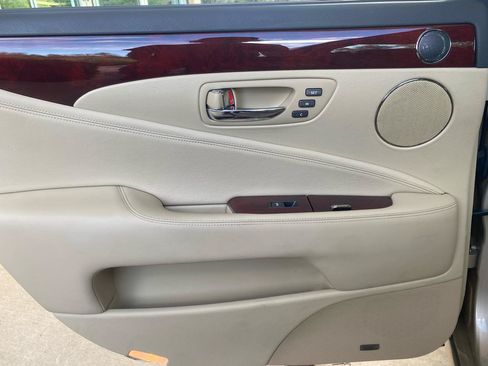 Used 2007 Lexus LS 460 L RWD image 20
