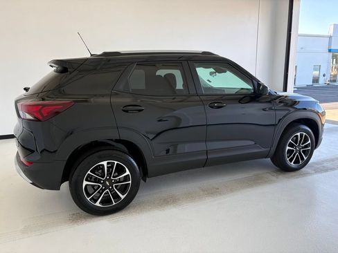 Used 2024 Chevrolet TrailBlazer LT w/ LT Cold Weather Package AWD/4WD image 22