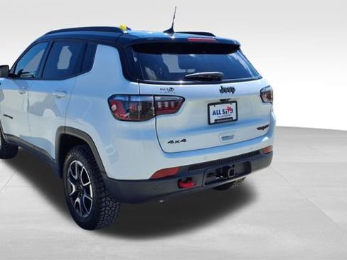 Used 2025 Jeep Compass Trailhawk w/ Trailer Tow Group image 7