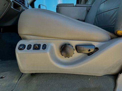 Used 2004 Ford F250 Lariat image 14