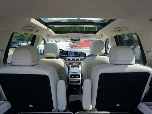 New 2026 Mercedes-Benz GLS 450 4MATIC image 55