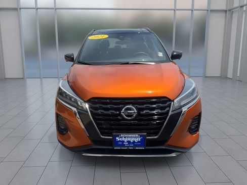 Used 2021 Nissan Kicks SR FWD image 3