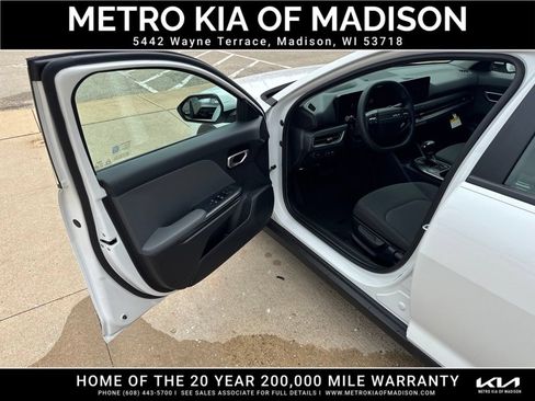 Used 2025 Kia K4 FWD image 11