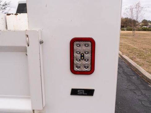 Used 2022 Chevrolet Silverado 1500 ZR2 w/ Technology Package image 34