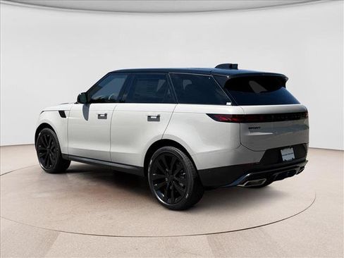 New 2026 Land Rover Range Rover Sport SE AWD/4WD image 3