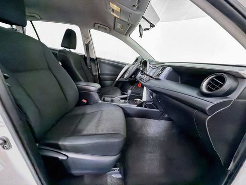 Used 2016 Toyota RAV4 LE FWD image 25