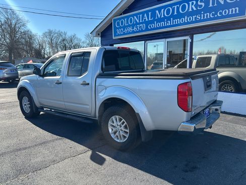 Used 2019 Nissan Frontier SV image 9