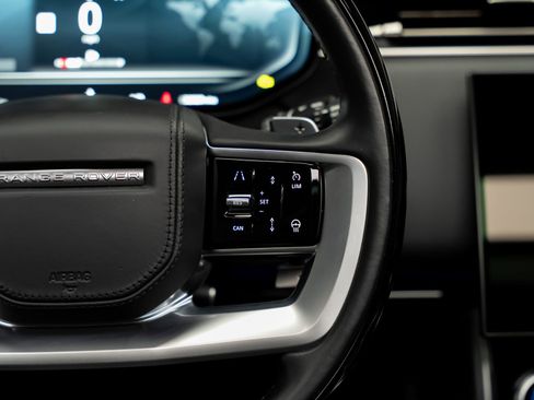 Used 2023 Land Rover Range Rover SE image 43