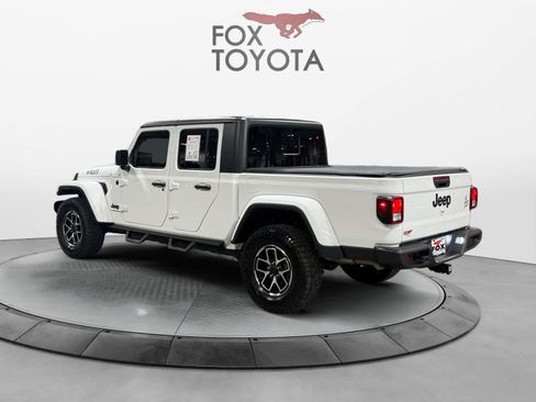 Used 2023 Jeep Gladiator Sport AWD/4WD image 4