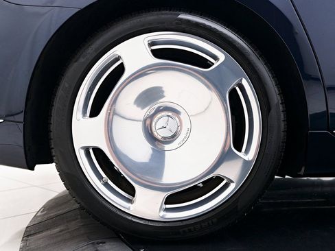 Used 2025 Mercedes-Benz Maybach S 580 4MATIC image 30